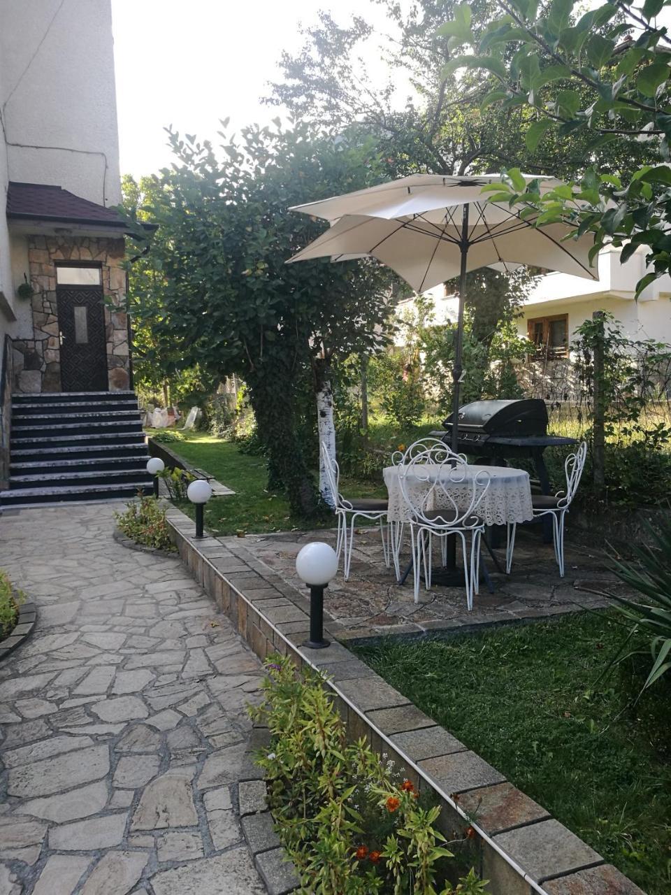 דבין Guest House Detelina מראה חיצוני תמונה